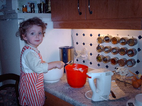 Doris beim Keksebacken